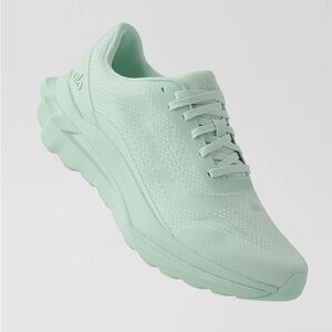 Alo Runner Unisex Sneaker NWT
